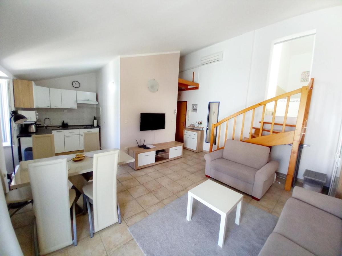 Apartment Karlo Medulin Luaran gambar