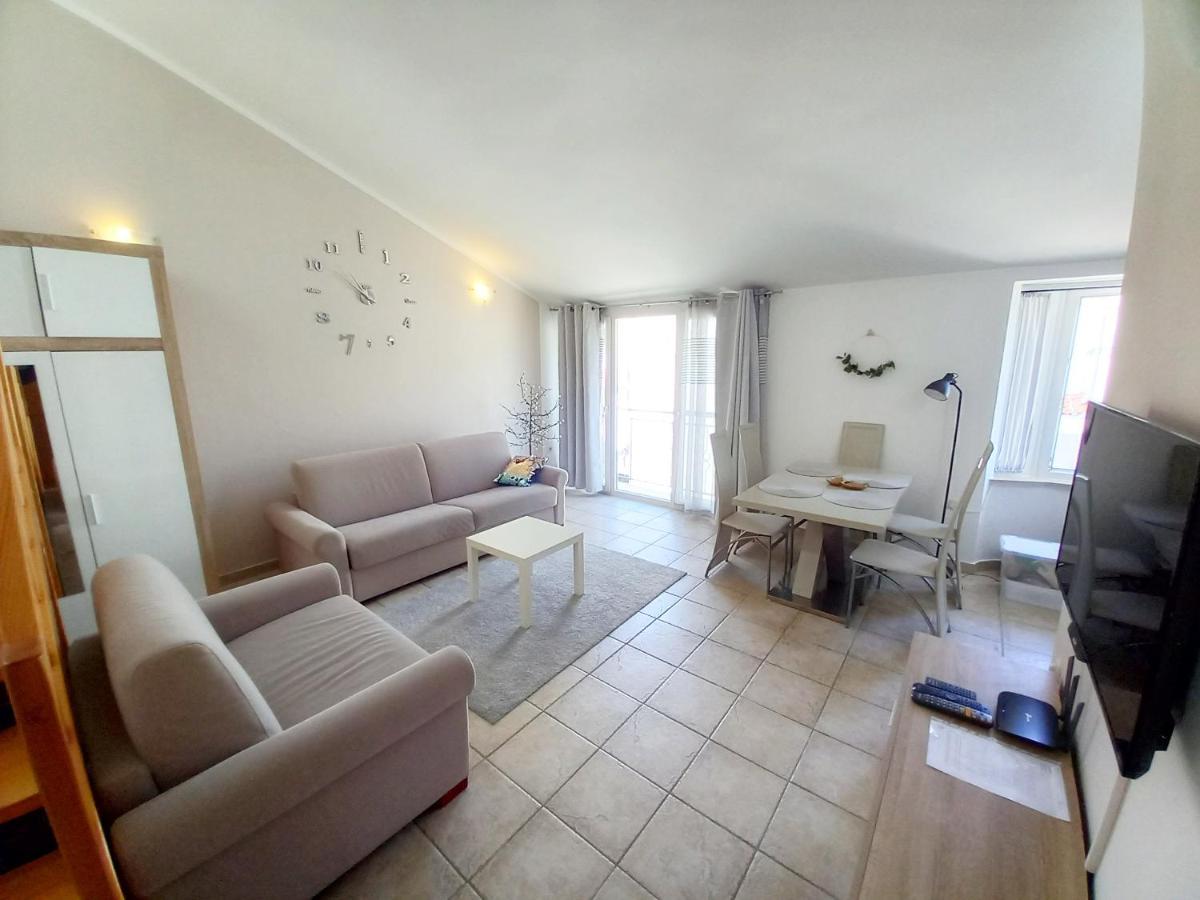 Apartment Karlo Medulin Luaran gambar