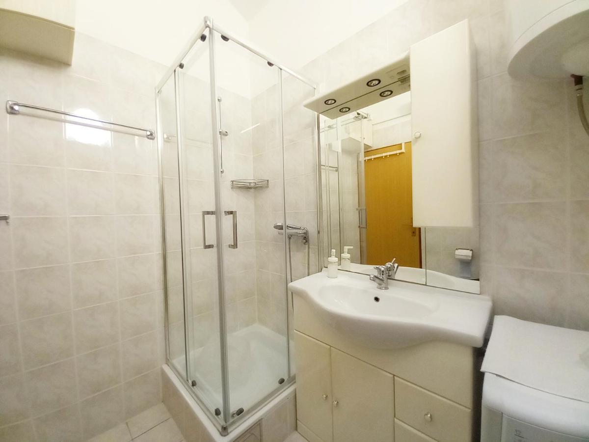 Apartment Karlo Medulin Luaran gambar